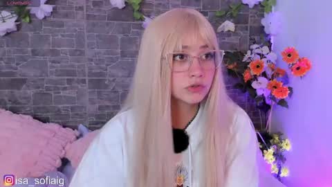 Snapshot of isa_sofia1 chatting on July 2026 07:50:01 PM isa_sofia1 online show from July 2026 07:50:01 PM