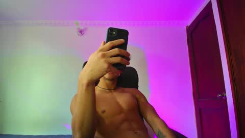 Snapshot of isaac__efx chatting on September 2025 05:03:01 PM isaac online show from September 2025 05:03:01 PM