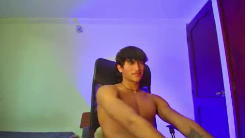 Snapshot of isaac__efx chatting on September 2025 10:46:02 PM isaac online show from September 2025 10:46:02 PM