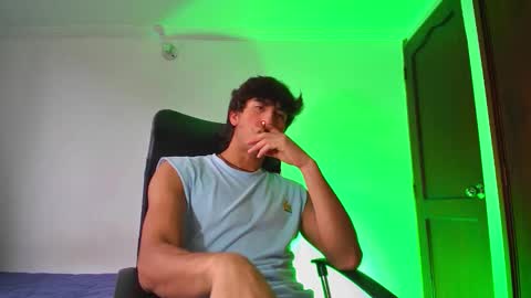 Snapshot of isaac__efx chatting on September 2025 08:02:02 PM isaac online show from September 2025 08:02:02 PM