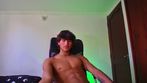 Snapshot of isaac__efx chatting on October 2025 08:38:02 PM isaac online show from October 2025 08:38:02 PM