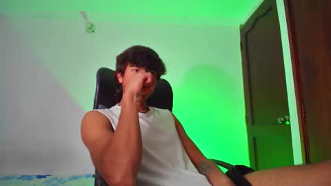 Snapshot of isaac__efx chatting on October 2025 03:07:02 AM isaac online show from October 2025 03:07:02 AM