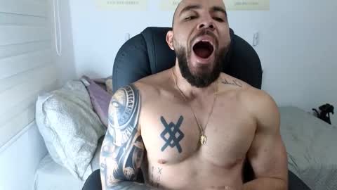 Isaac carter online show from October 2025 11:00:02 AM