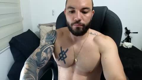 Snapshot of isaac_carter chatting on July 2026 10:33:02 AM Isaac carter online show from July 2026 10:33:02 AM