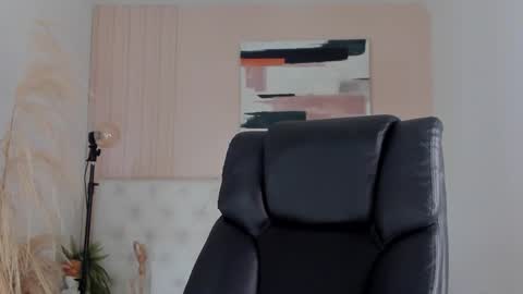 Snapshot of isaac_cryston chatting on October 2025 07:34:02 PM isaac_cryston online show from October 2025 07:34:02 PM