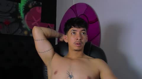 Snapshot of isaac_cryston chatting on November 2025 08:19:01 PM isaac_cryston online show from November 2025 08:19:01 PM