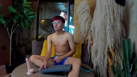 isaac_grimm online show from November 2025 03:42:02 AM