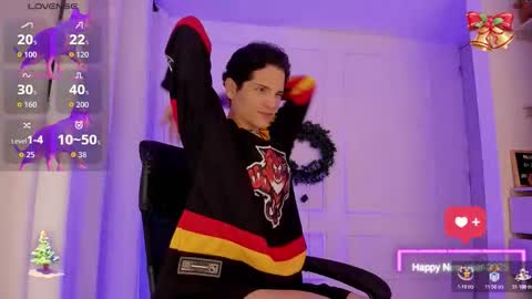 isaac online show from November 2025 09:52:01 PM