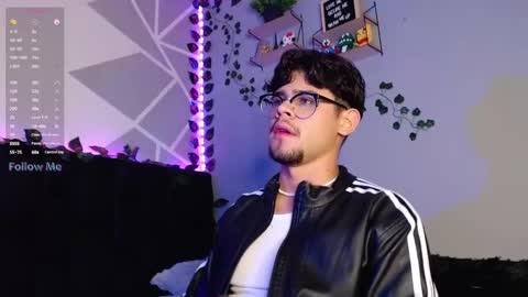 Isaac Saenz. online show from December 2024 10:45:01 PM