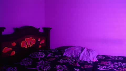 isaac online show from December 2024 04:11:01 AM