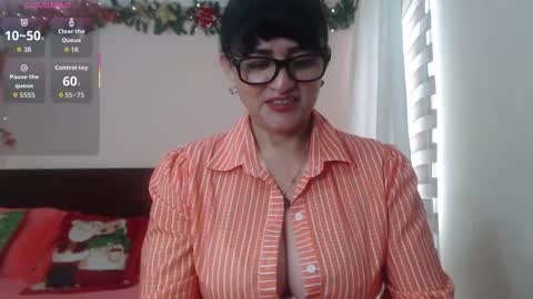 Isabeel Sofia online show from October 2025 01:56:02 PM