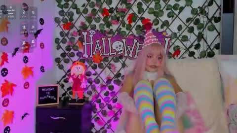 Isa online show from October 2025 02:51:02 PM