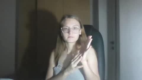 isabel_loveee online show from November 2025 08:08:01 PM