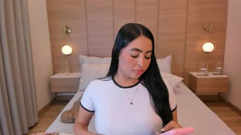Snapshot of isabel_millher chatting on May 2026 03:58:02 AM Isa online show from May 2026 03:58:02 AM
