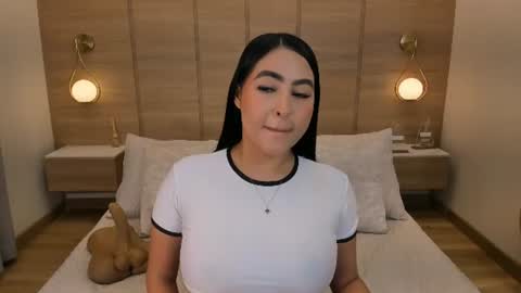 Snapshot of isabel_millher chatting on June 2026 04:00:01 AM Isa online show from June 2026 04:00:01 AM