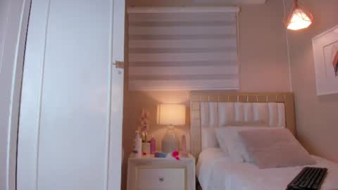 isabela__x online show from July 2026 11:41:02 AM
