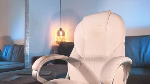 Isabela online show from April 2026 11:49:01 AM