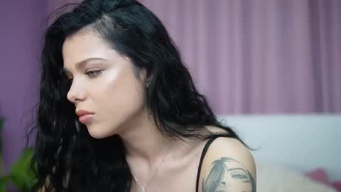 Snapshot of isabelamber chatting on November 2025 09:38:02 PM Isabel online show from November 2025 09:38:02 PM