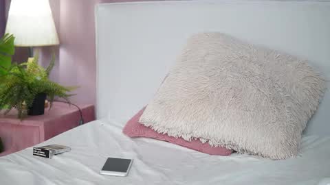 Snapshot of isabelamber chatting on November 2025 08:11:01 PM Isabel online show from November 2025 08:11:01 PM