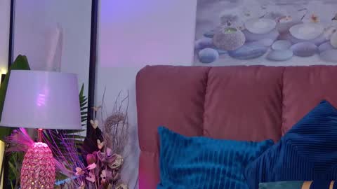 Isa online show from February 2025 10:59:02 AM