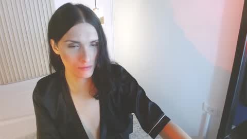 isabelfernandez1 online show from December 2025 08:48:01 PM