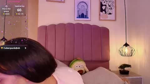 isabelgh_ online show from November 2025 03:40:02 AM