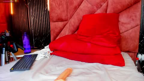 Isabella Arias online show from January 2025 10:19:01 AM