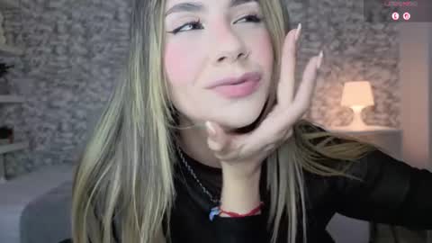 Snapshot of isabella_bliss chatting on July 2026 11:28:01 PM isabella_bliss online show from July 2026 11:28:01 PM