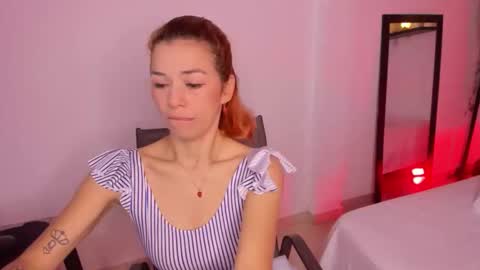 isabella online show from December 2025 04:49:02 PM