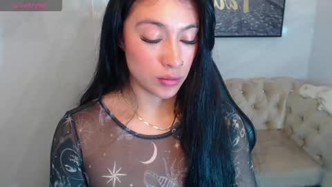 Snapshot of isabella_collen_v chatting on June 2026 01:17:02 PM Hi Stream 800am to 200pm online show from June 2026 01:17:02 PM