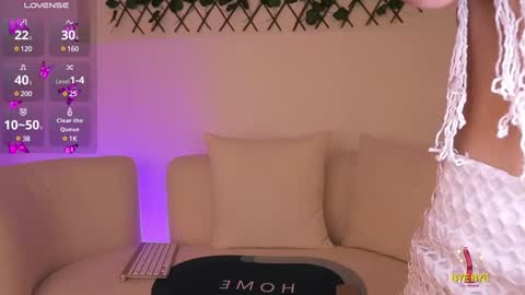 Isabella online show from January 2025 11:17:01 PM