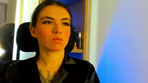 ISABELLA online show from June 2026 07:00:02 PM