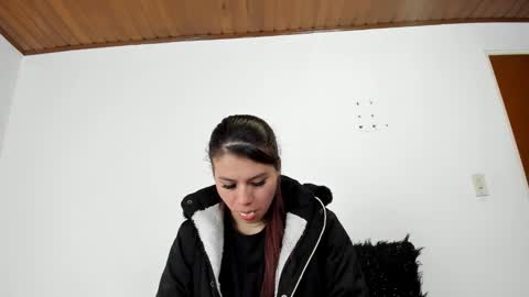 isabella_jaramillo online show from October 2025 12:19:01 PM