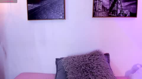  Isabel Lopez online show from January 2025 12:00:01 PM