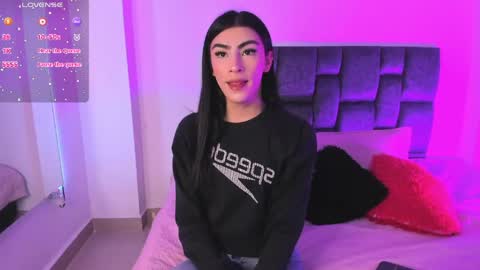 Isabella Moon9 online show from April 2026 12:39:01 PM