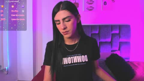 Isabella Moon9 online show from April 2026 12:03:02 PM