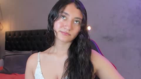 Isabella Nowa online show from April 2026 12:00:02 PM