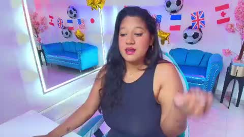 Isabella  online show from June 2026 07:56:01 PM