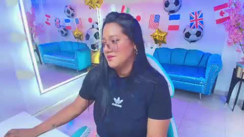 Isabella  online show from June 2026 07:44:02 PM