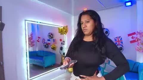 Isabella  online show from June 2026 07:30:02 PM