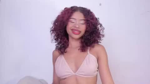 Snapshot of isabella_sex18 chatting on January 2025 07:00:01 AM isabella online show from January 2025 07:00:01 AM