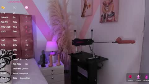 Isabella White online show from February 2026 04:44:01 PM