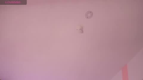 Isabella White online show from June 2026 11:32:01 AM