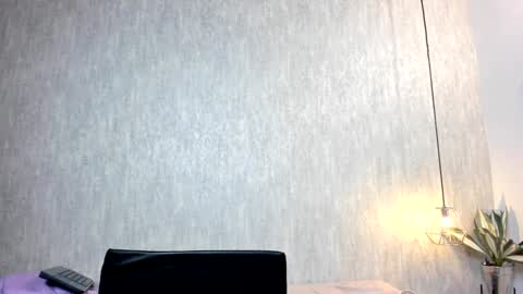 isabella zc online show from January 2025 06:04:01 PM