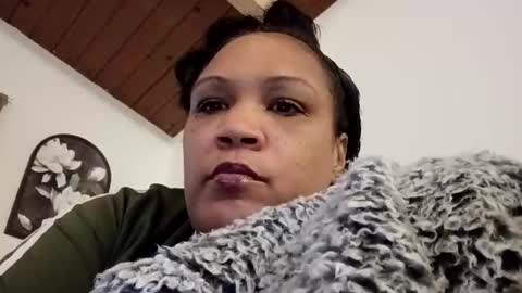 Isabella online show from March 2026 02:16:02 AM