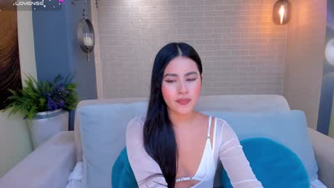 Isa Hill  online show from December 2024 07:19:02 PM