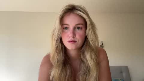 Snapshot of isabellesings chatting on March 2026 11:16:01 PM isabellesings online show from March 2026 11:16:01 PM