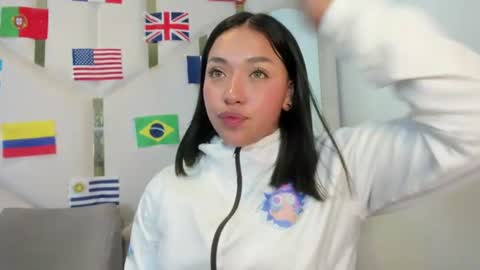 Snapshot of isabellrodriguez18 chatting on June 2026 04:47:01 AM isabellrodriguez18 online show from June 2026 04:47:01 AM