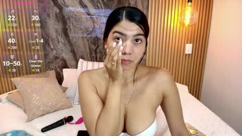 Snapshot of isadora_14 chatting on October 2025 10:32:01 PM ISADORA online show from October 2025 10:32:01 PM