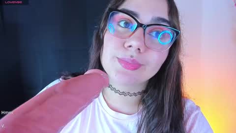 Snapshot of isarhodes_ chatting on January 2025 10:34:02 PM Isa online show from January 2025 10:34:02 PM